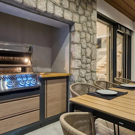 Luxury Seaview Rosciola Appartamento *